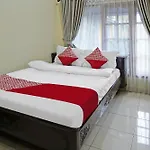 Oyo 335 Wisma Empat Lima Syariah