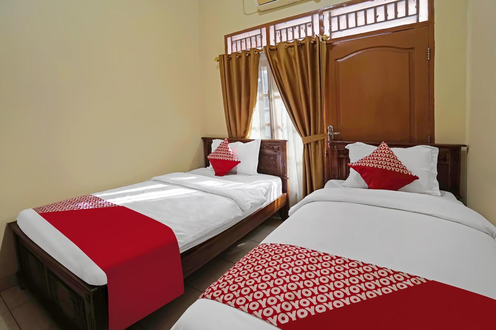 Hotel Oyo 335 Empat Lima Syariah 2*